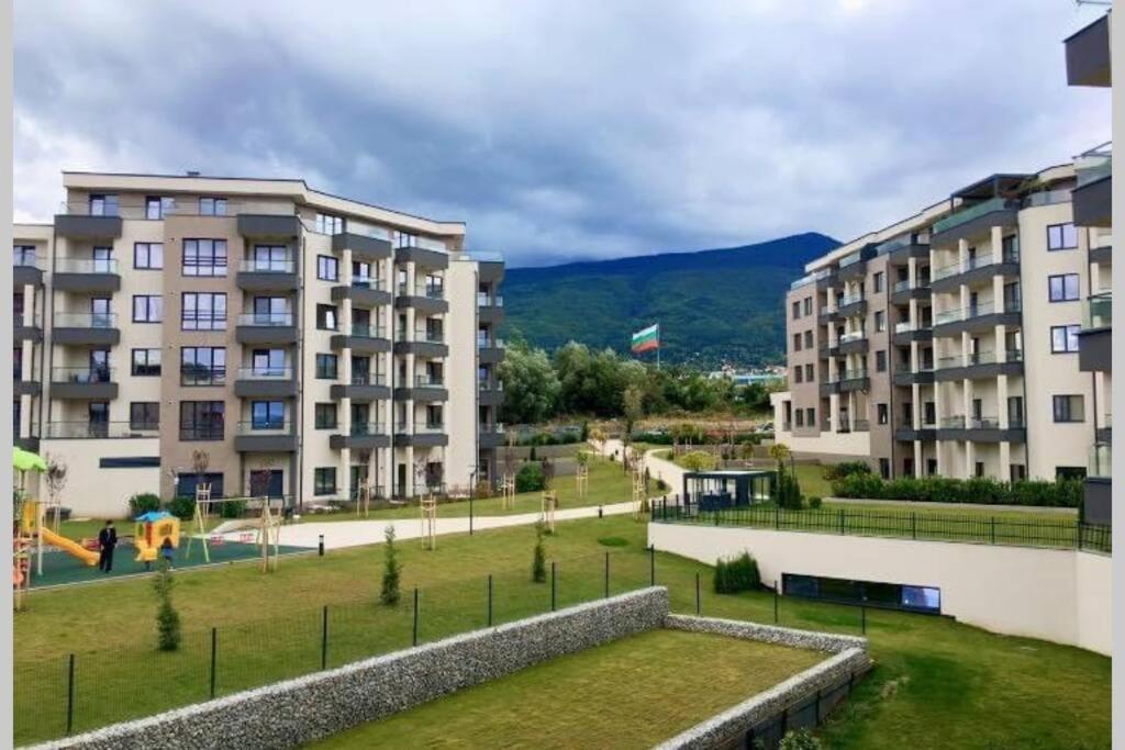 Yellow Apart @ Vitosha, Sofia Apartment Exterior photo